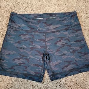 IAB workout shortz